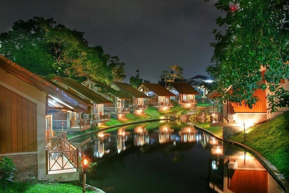 Ahadiat Hotel & Bungalow Bandung Eksteriør billede